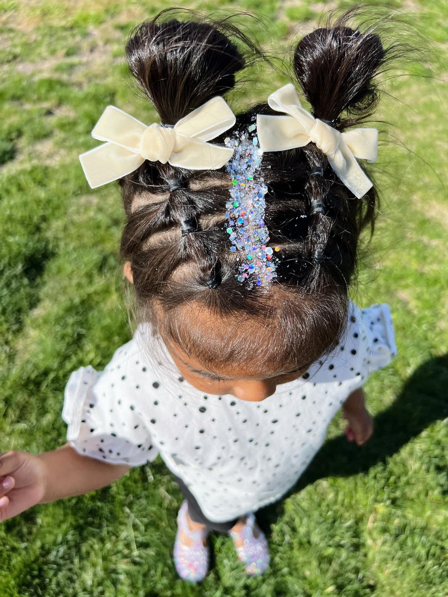 IVORY VELVET BOWS