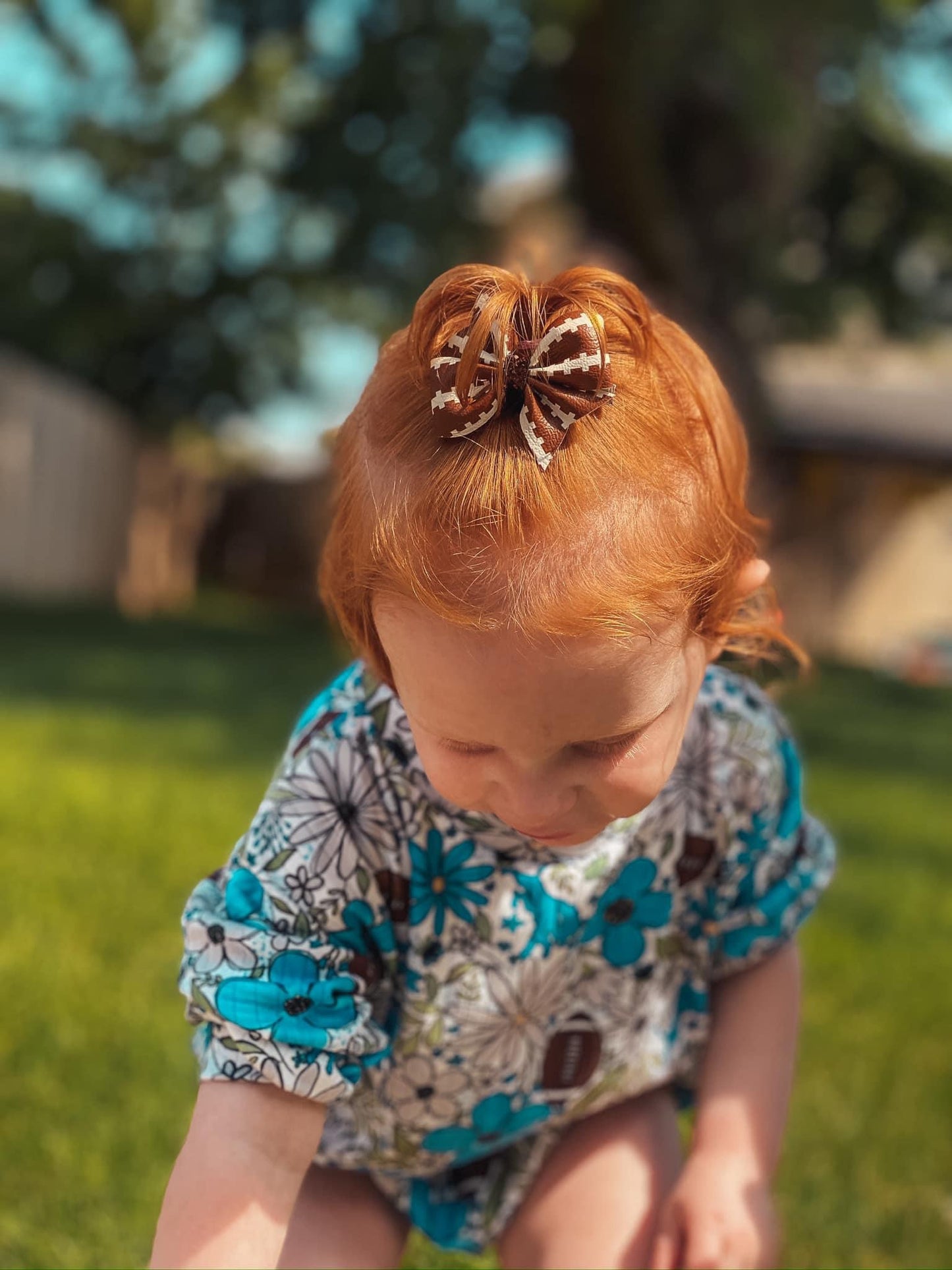 FOOTBALL PINWHEEL BOW