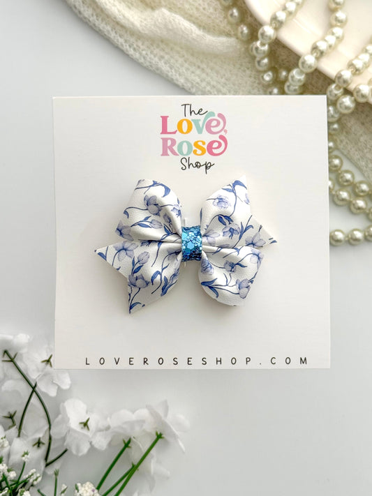 BLUE FLORAL PINWHEEL